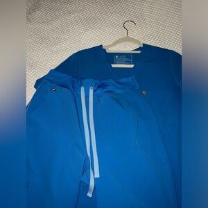 Figs Capri Blue Scrub Set